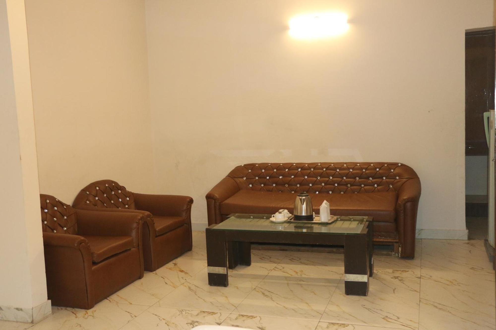 Swisston Palace دلهي المظهر الخارجي الصورة